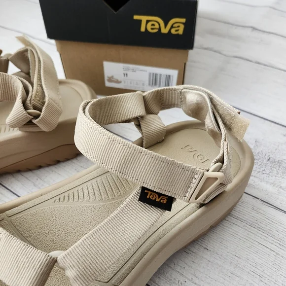 Teva Women's Taupe SandalsTeva Hurricane Sandal- Pre-Owned - Picture 2 of 8